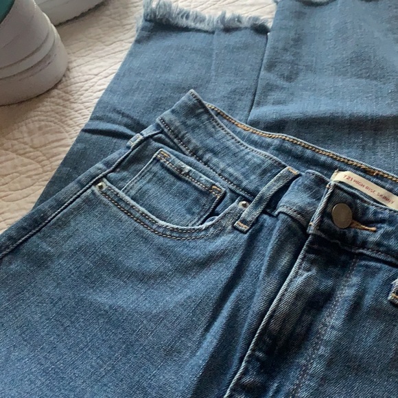 Like New Women’s Levi’s 721 Ankle Jeans size 26 High Rise Skinny - Picture 9 of 9